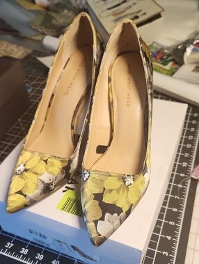 Who What Wear Yellow Floral Pointed Toe Pumps